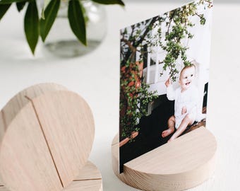 Light Timber Photo Stand, Circle Wooden Picture Holder, Wedding Table Number