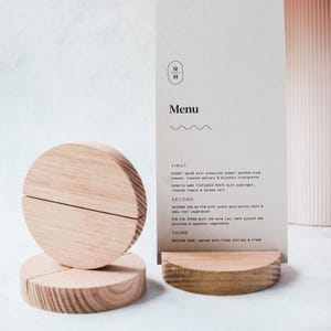 Large CIRCLE Photo Stand LIGHT TIMBER, Wooden Picture Holder, Card Stand, Wooden Timber Stand, Art Print Stand Holder Display, Menu Holder