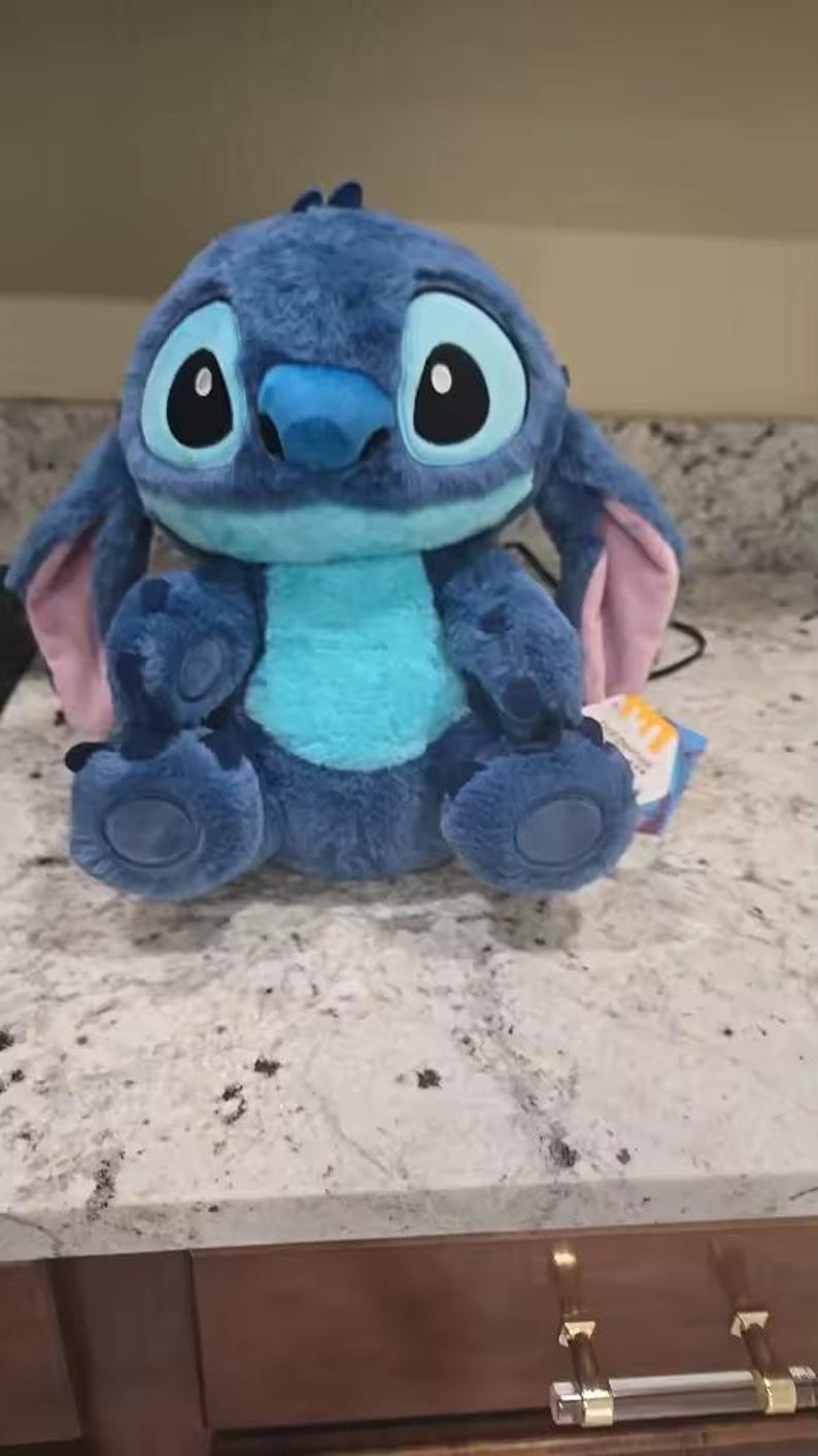Stitch Plush Toy 20cm – Cute Soft Disney Character Doll, Kawaii Blue Alien Gift bild 3