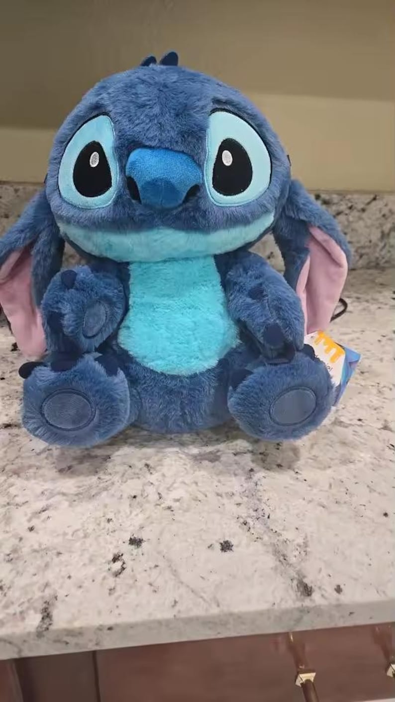 Stitch Plush Toy 20cm – Cute Soft Disney Character Doll, Kawaii Blue Alien Gift bild 1