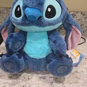 Stitch Plush Toy 20cm – Cute Soft Disney Character Doll, Kawaii Blue Alien Gift bild 2