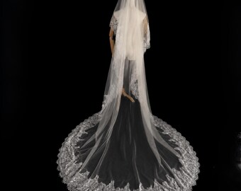 Full Lace Edge Wedding Veil Soft Tulle Mantilla Style Without Comb Multiple Lengths Cathedral Royal White Ivory Cream Bridal Veil for Bride