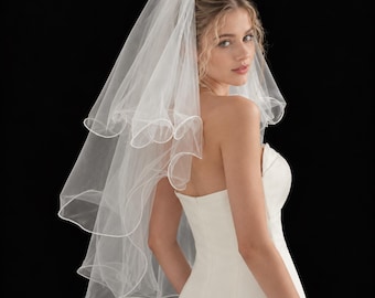 Two Tier Wedding Veil with Satin Bow Short Soft Tulle Blusher with Comb Wavy Edge Bridal Hair Accessory for Wedding Ceremony and Reception