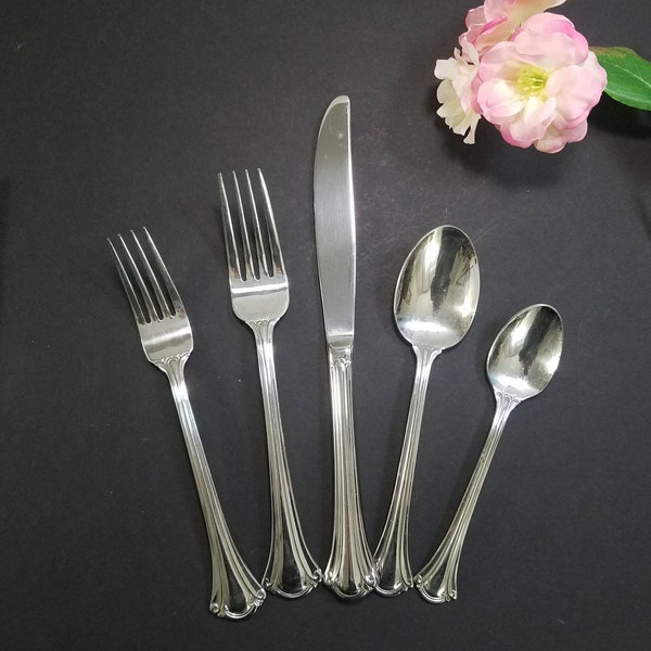 Retro  Stainless Steel Flatware, Vintage Lyon Resplendence, International Wallace 18/10 Glossy, 5 piece Place Setting, 1980s