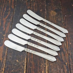 Silverplate Spreaders, Tudor Plate June / Nursery, Individual Butter Knives, Charcuterie Set, Replacement Flatware, Holiday Celebration