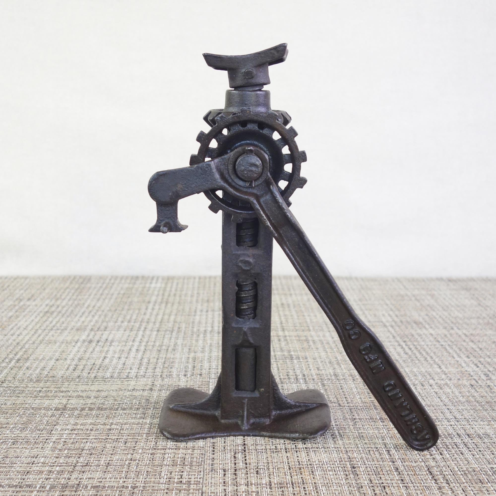 Antique Cast Iron Screw Jack, Vintage Eureka No. 1 Car Jack