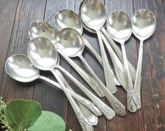 Mismatched Vintage Silverplate Soup Spoons, Mixed Silver Plate Silverware, Set 4 Round Gumbo or 4 Oval Soup or 6 Cream Soup, Retro Flatware