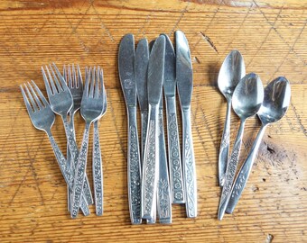 Your Choice Atomic Starburst Stainless Knives Flatware, Mid Your Choice Atomic Starburst Stainless Knives Flatware, Mid