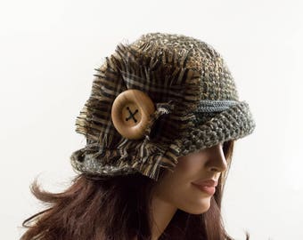 Crochet Cloche Hat with Large Wood Button - Gray, Beige, Size M/L