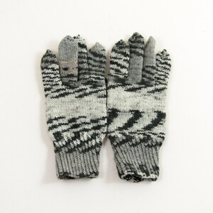 Knitted Men's Gloves Gray, Size Large image 2