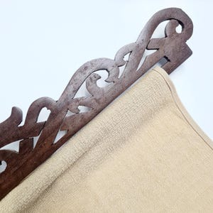 Vintage Borneo Hand Carved Wooden Tapestry Hanger: Decorative Wall Rack (66.6cm/26.2")