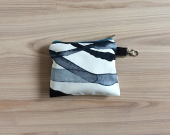 5 Vegan Zero Waste Shopping Bags in Pouch with Grey-Black Abstract Stripes / Zero Waste Shopping Kit / 5 Bulk Bags With a Pouch