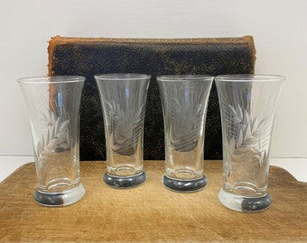 4 Vintage Clear Etched Wheat Pattern Cordial Liqueur Drink Glasses 4.5"T Weighted Glass Bottoms