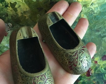 Pair of Vintage BRASS SHOES ASHTRAYS