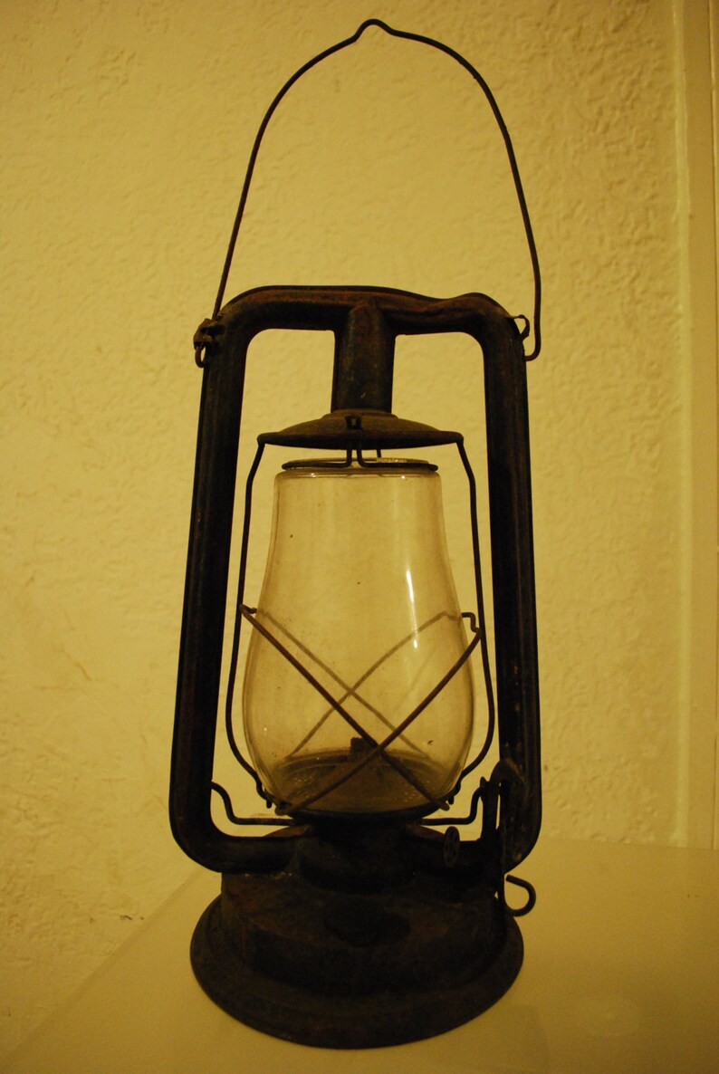 Antique Kerosene Lantern Oil Lamp PAULL'S GLASS Globe Etsy