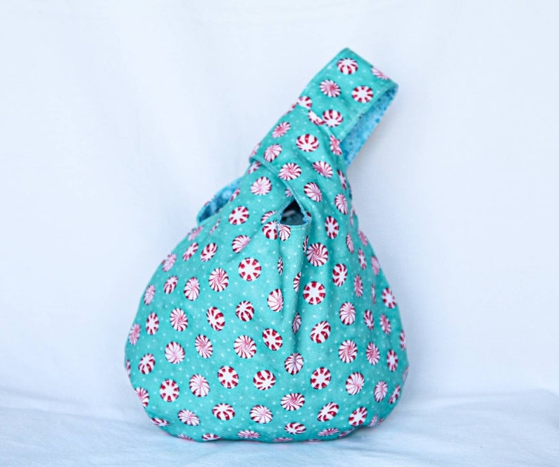 Reversible flowers peppermints blue white sweets Project Bag candy red Japanese Knot Bag