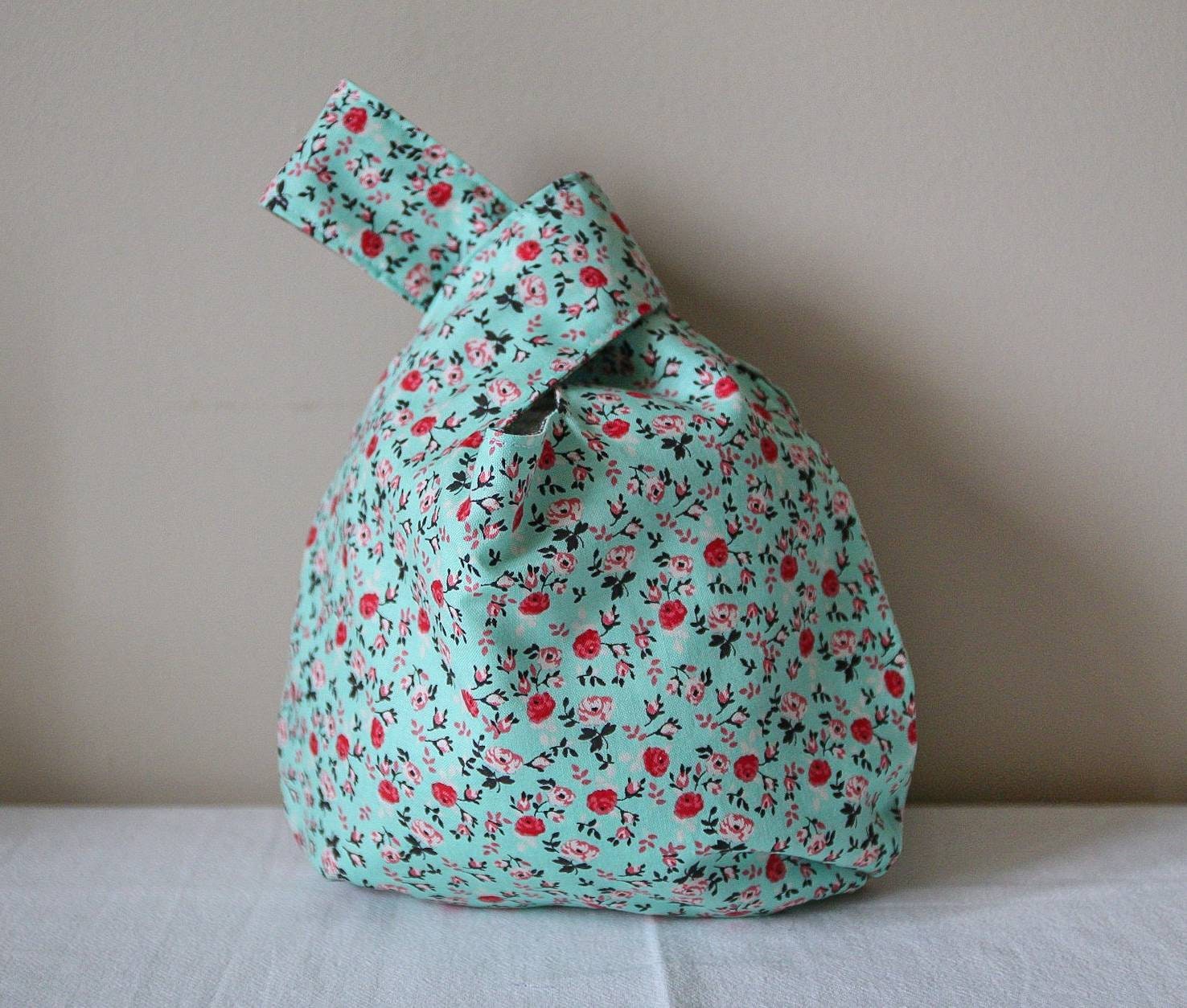 Reversible flowers peppermints blue white sweets Project Bag candy red Japanese Knot Bag