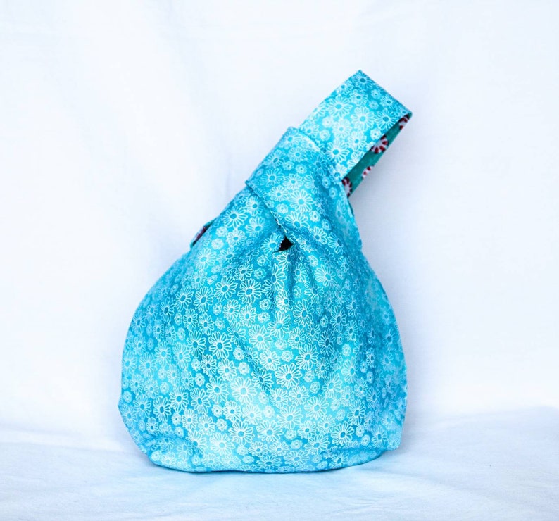 Reversible flowers peppermints blue white sweets Project Bag candy red Japanese Knot Bag