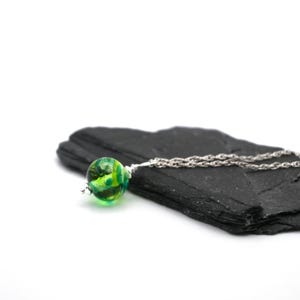 handmade lampwork glass green swirl pendant necklace