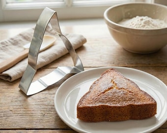 Dart Cake Pan | Stainless Steel Mousse Ring for Game Night Desserts | Fun Bakeware for Sports & Pub Parties