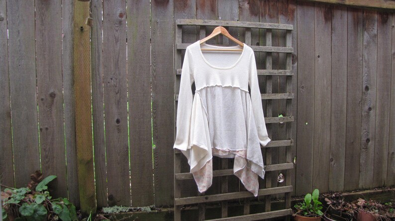 Upcycled Scoop Neck Lagenlook Tunic Shirt Romantic White Gold Rose Asymmetrical Eco Sweater Blouse Hi Lo Handkerchief Hem Womens Tops S