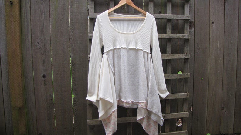 Upcycled Scoop Neck Lagenlook Tunic Shirt Romantic White Gold Rose Asymmetrical Eco Sweater Blouse Hi Lo Handkerchief Hem Womens Tops S