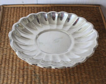 vintage silver tray, Reed and Barton, silver oval tray, Reed and Barton tray, hostess gift, wedding gift, vintage silver, Holiday pattern