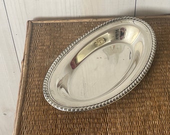 vintage silver tray, International Silver tray, oval silver plated tray, hostess gift, silver bread tray, business card tray