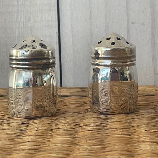 sterling silver salt and pepper shakers, small sterling silver shakers, vintage entertaining, wedding shower, housewarming gift