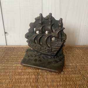 Vintage Cast Iron Tall Ship Bookend: Nautical Doorstop