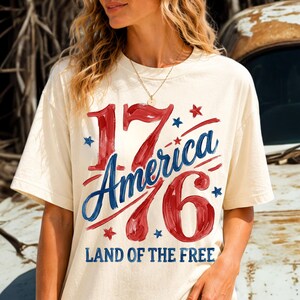 Land of the Free USA T-Shirt, Retro Independence Day Shirt, 1776 America Shirt, Patriotic Graphic Tee, 4th of July Shirt,Women,Retro USA Tee