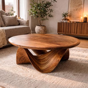 Runder Massivholz Couchtisch mit skulpturaler Basis, handgefertigter moderner Mitteltisch, organische Wohnzimmermöbel