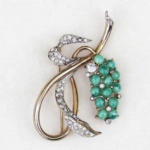 Vintage delicate brooch with Peking glass cabochons and rhinestones