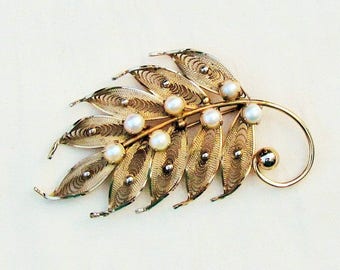 Alice Caviness gold filled pearl brooch, 12 K gold filled and cultured pearl pin, leaf shaped filigree brooch