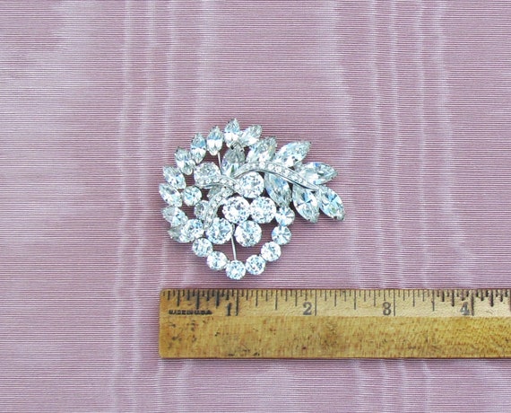 Vintage Weiss rhinestone brooch and earrings, lar… - image 5