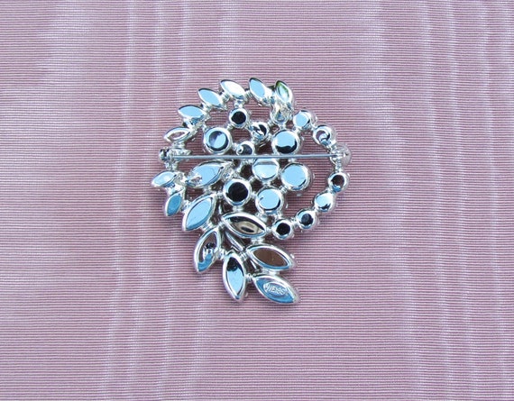 Vintage Weiss rhinestone brooch and earrings, lar… - image 6