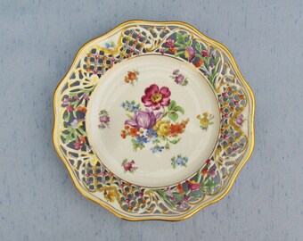 Schumann Bavaria Dresden-style reticulated plate, "Chateau" pattern plate manufactured in US Zone 1945 -1949