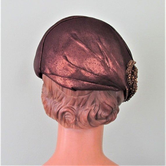 Elegant 1950's beaded cocktail hat in bronze meta… - image 4