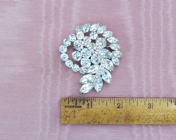 Vintage Weiss rhinestone brooch and earrings, lar… - image 4