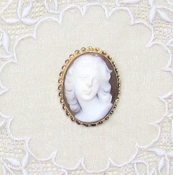 Vintage 14K cameo brooch/pendant, carved hard she… - image 2