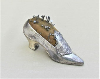 Vintage shoe pincushion, souvenir of Washington, DC