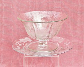 Vintage engraved glass sauce bowl with underplate, glass sauce dish and under plate set, 8 panel pedestal bowl and octagonal underplate