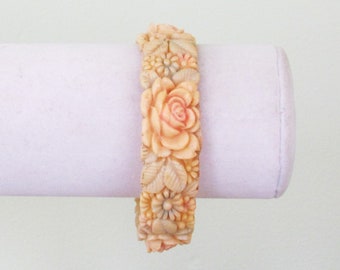 1930's faux ivory celluloid bangle with roses and daisies