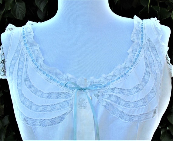 Antique white lawn and lace corset cover, early 1… - image 3