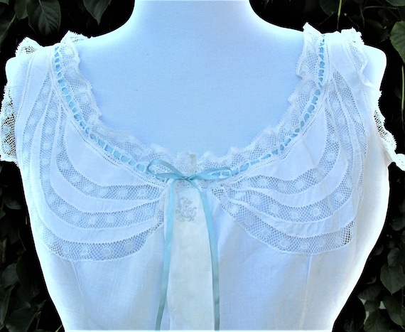 Antique white lawn and lace corset cover, early 1… - image 2