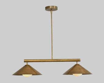 Lustre linéaire Mid-Century moderne en laiton, double suspension conique
