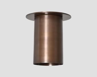 Plafonnier moderne Mid-Century en laiton à encastrer cylindrique minimaliste fait main