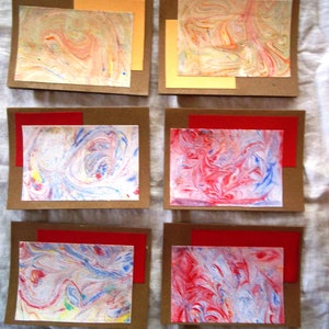 Notecards de papier kraft blanc à la main en marbre, ensemble de 6, couleurs assorties, toutes les occasions, 5,5 "X 4"