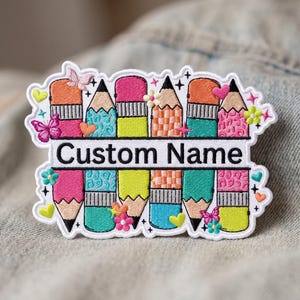 Parche personalizado para lápiz con nombre, insignia colorida bordada para estudiantes, cierre de velcro termoadhesivo para la vuelta al cole, regalo personalizado para el profesor de aula