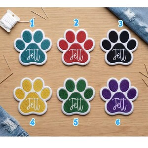 Parche bordado personalizado con nombre y huella de pata de perro o gato – Se puede planchar, coser o cerrar con velcro.